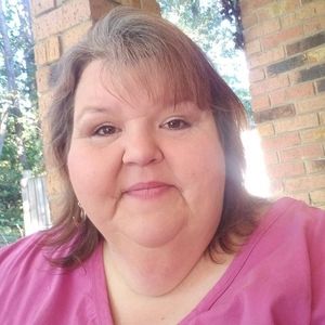 Meet your Posher, Leslie